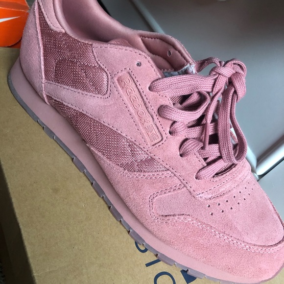 Sandy Rose Reebok Classics - Picture 1 of 2